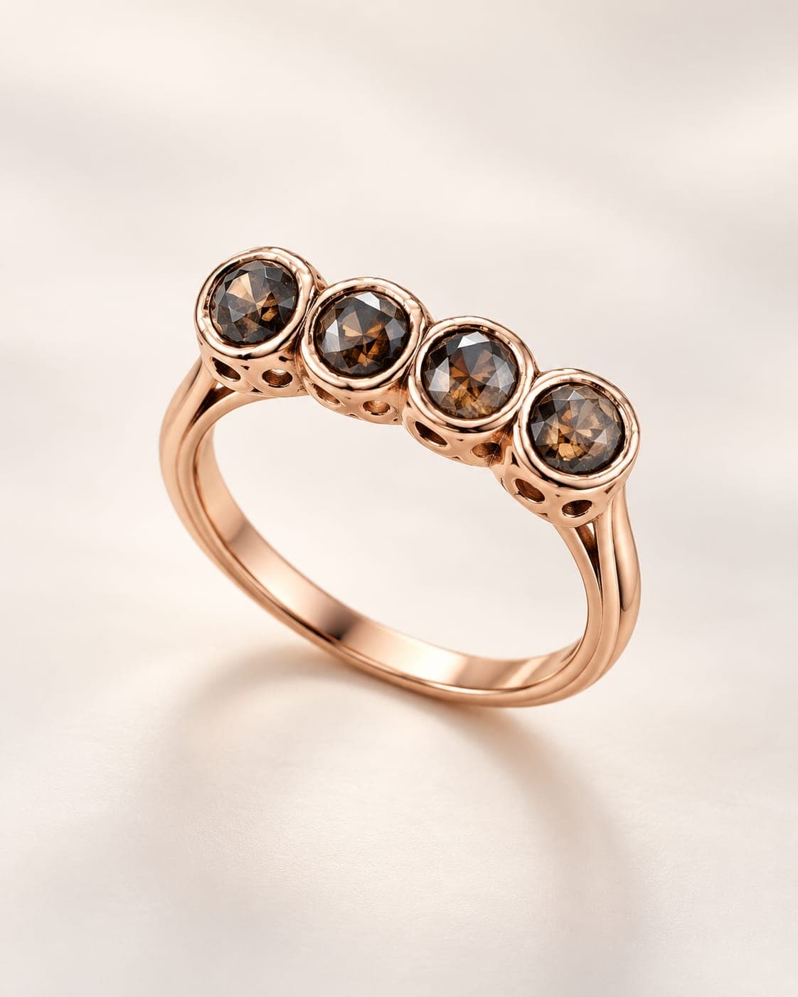 Bague à trois éléments ronds
