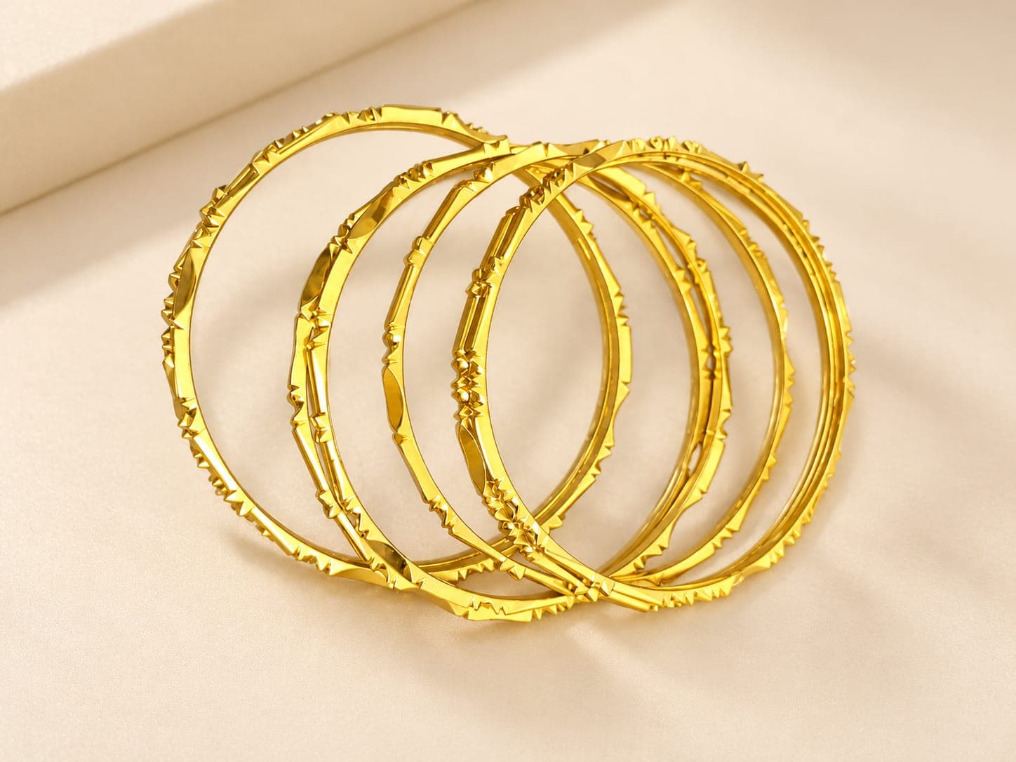 Bamboo-style slender bangle